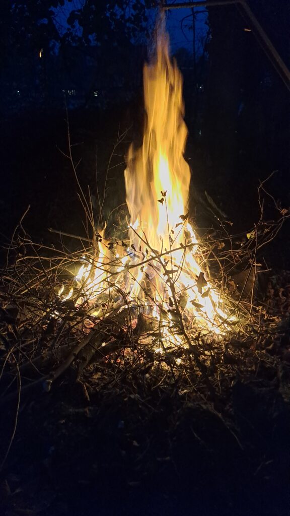 Feuer entfachen ohne Streichholz und Feuerzeug